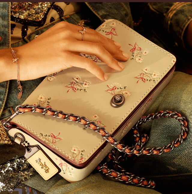 coach蔻驰印花,coach蔻驰女包樱桃印花