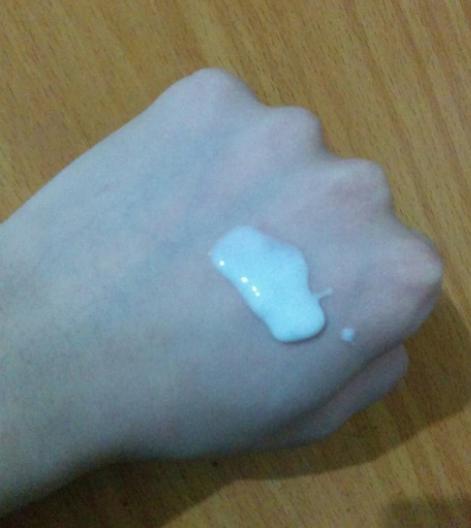 建议大家：睡前用妈妈们用的擦脸油，一点都不输国外大牌