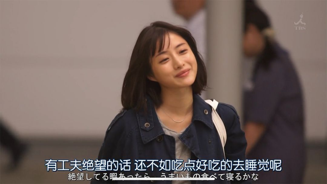 显白的口红哪款好用又持久,春天必须涂口红吗