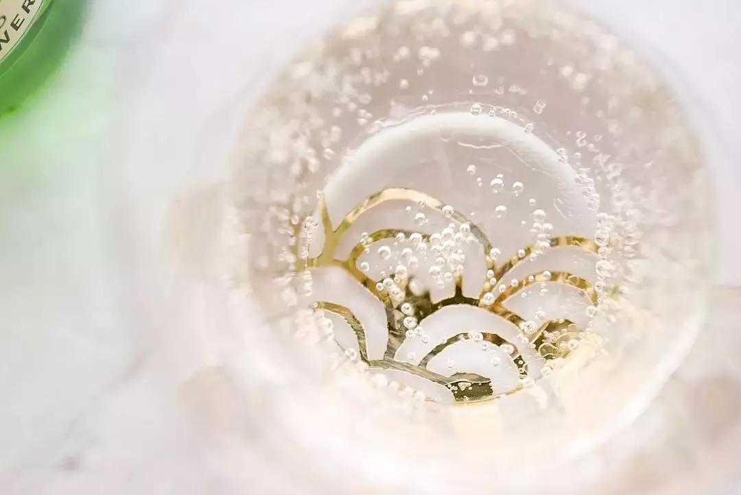 喝水选择自己喜欢的杯子,选择喝水的杯子