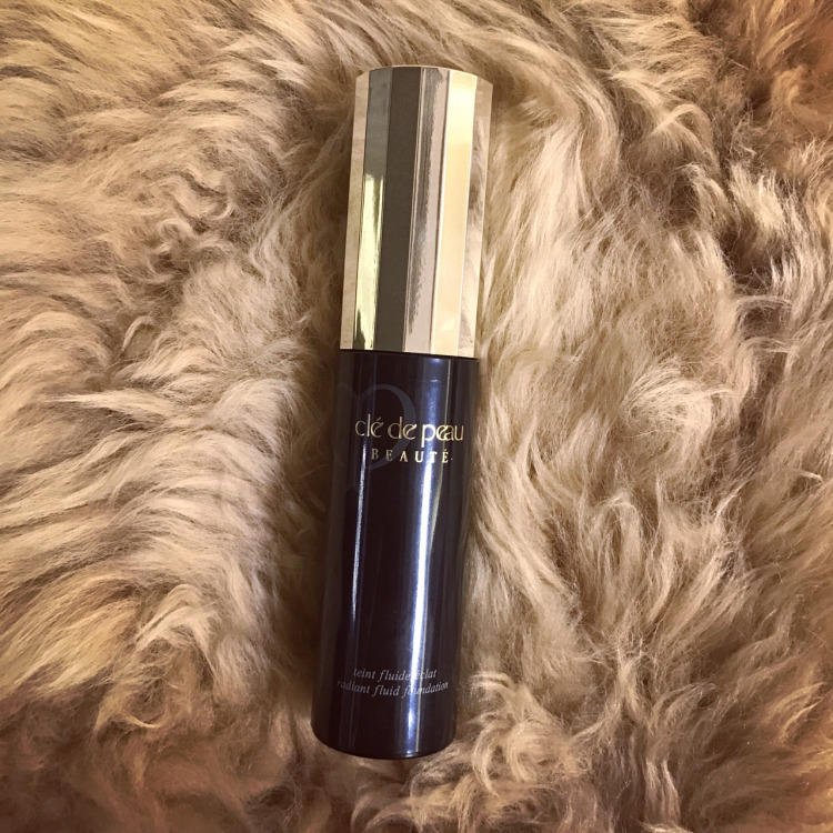 cpb肌肤之钥粉底液如何选色,cpb粉底液适合油皮还是干皮