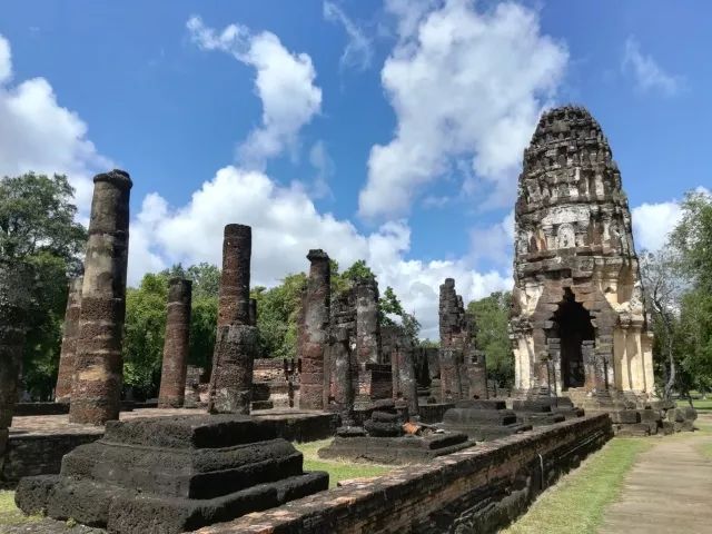 君行体验官专栏丨他在佛之国度，邂逅了一场浪漫