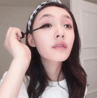 林允平价美妆品,林允直播化妆小红书