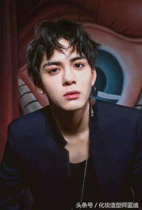 今年最潮流男士发型图片大全,男士发型成熟稳重免打理40岁