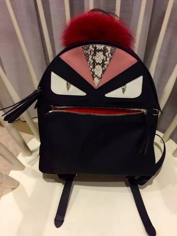 每天想带八百件东西出门,每天都想出去旅行