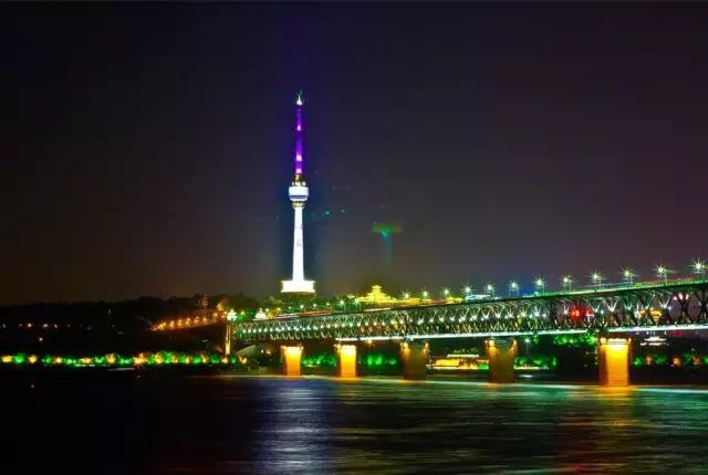 武汉旅游攻略最佳线路推荐一下,武汉沿地铁线有哪些好玩的地方