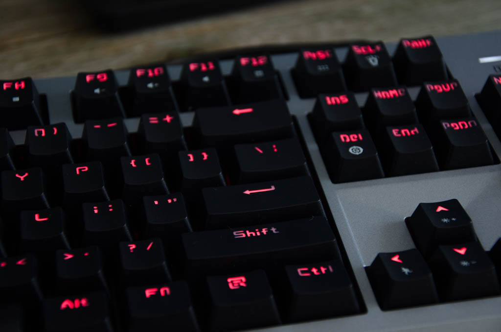 矮轴机械键盘和高轴机械键盘,机械键盘可能会毁掉你的手