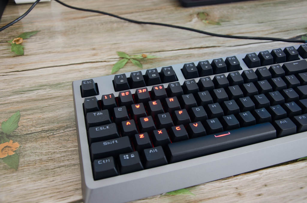 入门黑轴红轴机械键盘,机械键盘可能正在毁掉你的手腕