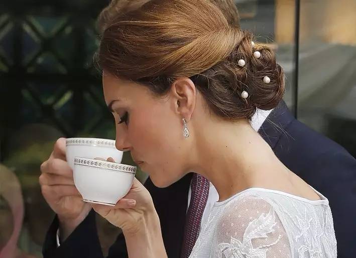 获得国民王妃凯特的爱,调香茶是什么来头?