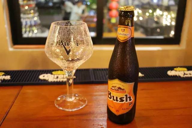 咪阻我！我要装逼去！嚟间小酒馆可以带你Ｂ尽全世界，周年庆还7