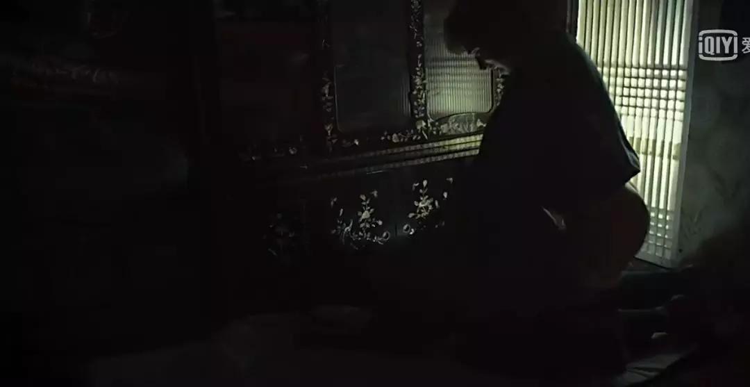 “我爸在我*体下**里放过什么”，这场展览，看过的人都沉默了！