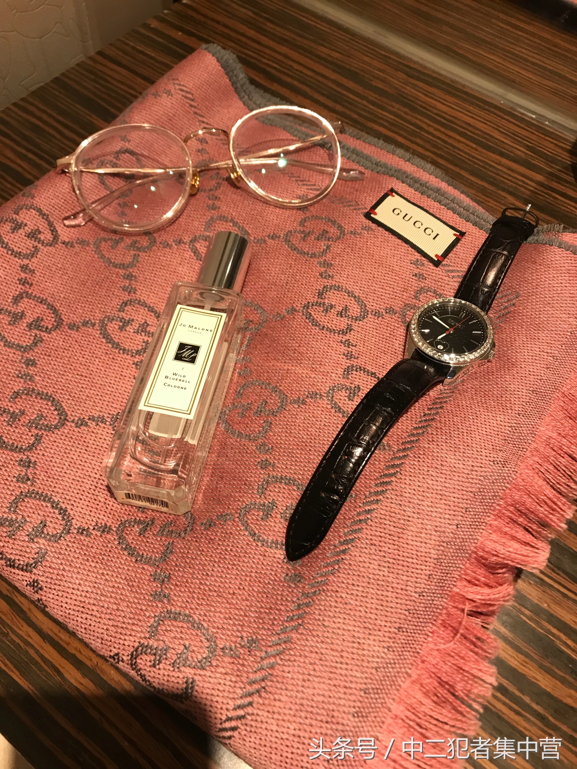 gucci经典围巾怎么选,拿到gucci检查什么