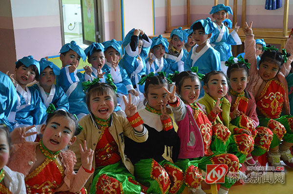 怀化市宝宝乐幼儿园城北三园成功举办首届庆六一文艺汇演