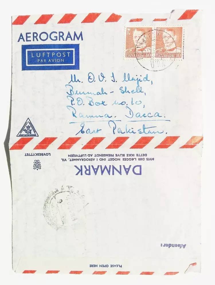 半个世纪前的铁皮箱，打开一个陌生人的罗曼史