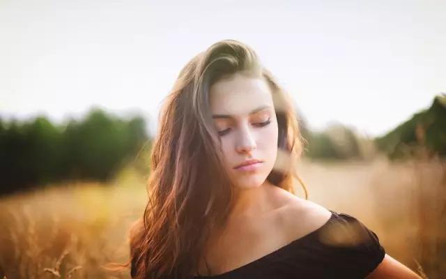 如何描述人的外貌英文,描述人外貌的英文句子