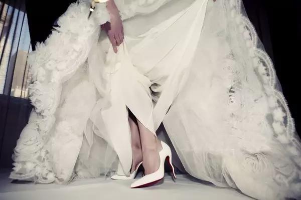 不同脚型的人应该穿什么鞋高跟鞋,各种脚型适合穿的高跟鞋动漫版