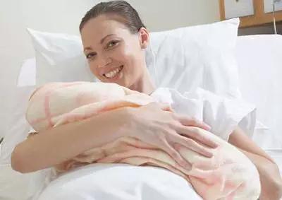 准妈妈分娩后要保留孩子脐带血吗,产房准妈妈必备物品清单