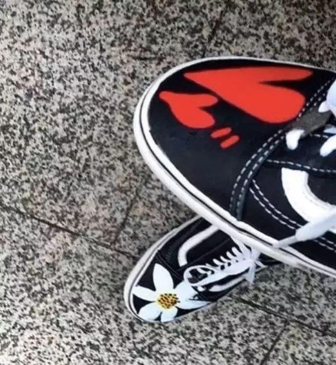 2021涂鸦板鞋流行,涂鸦板鞋