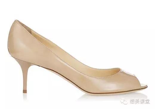 怎么穿高跟鞋显腿细长视频,超长版高跟鞋怎么穿才好看