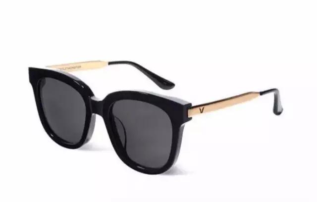 刘雯高圆圆女神都钟爱纯色连衣裙,高圆圆马思纯