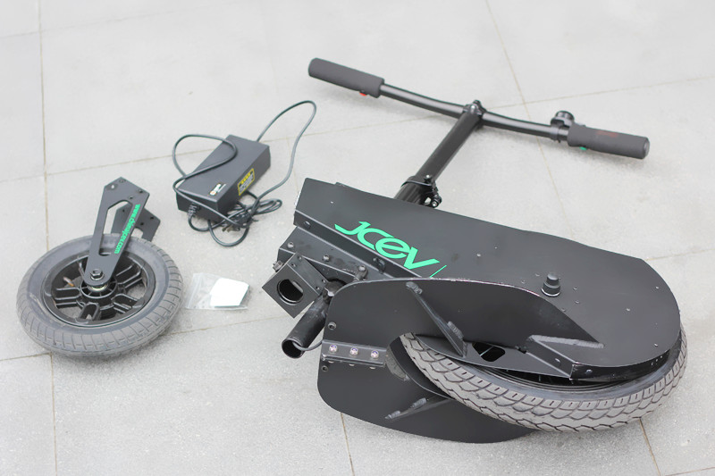 站着开车也很酷即酷立行电动车全体验