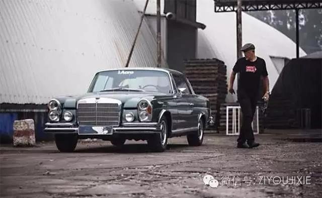 老顽童们一起开心快乐,老顽童们快乐生活