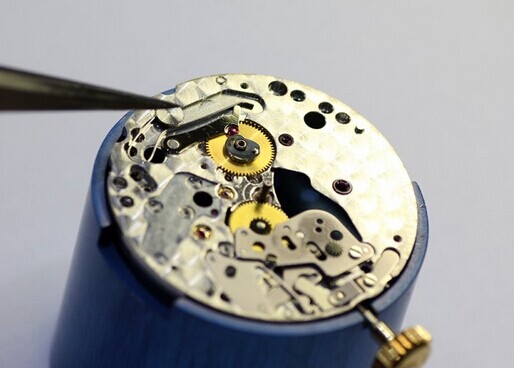 劳力士3135机芯真假对比图解视频,经典劳力士3135机芯拆解视频