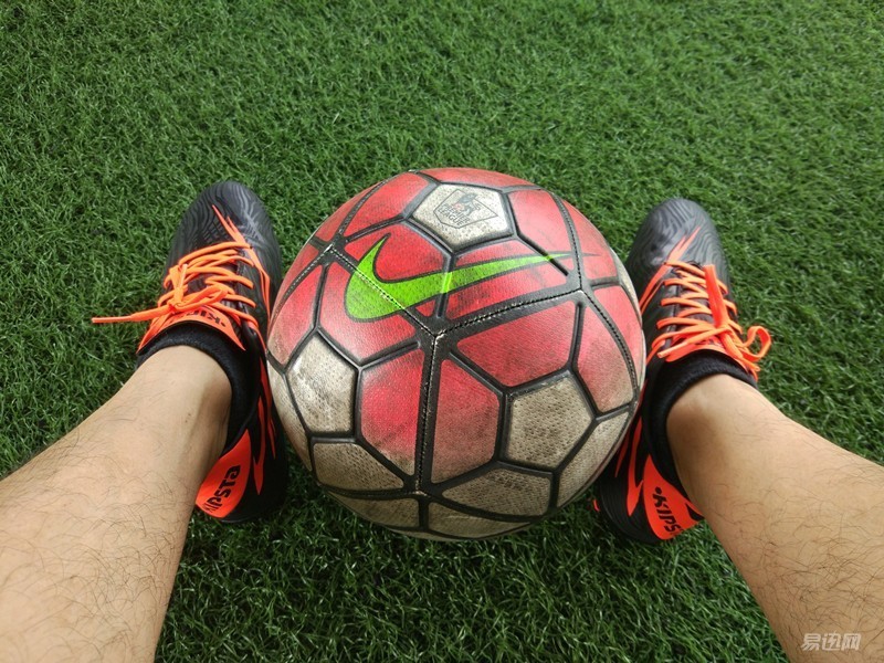 迪卡侬足球鞋kipstaagility,迪卡侬的足球鞋性价比