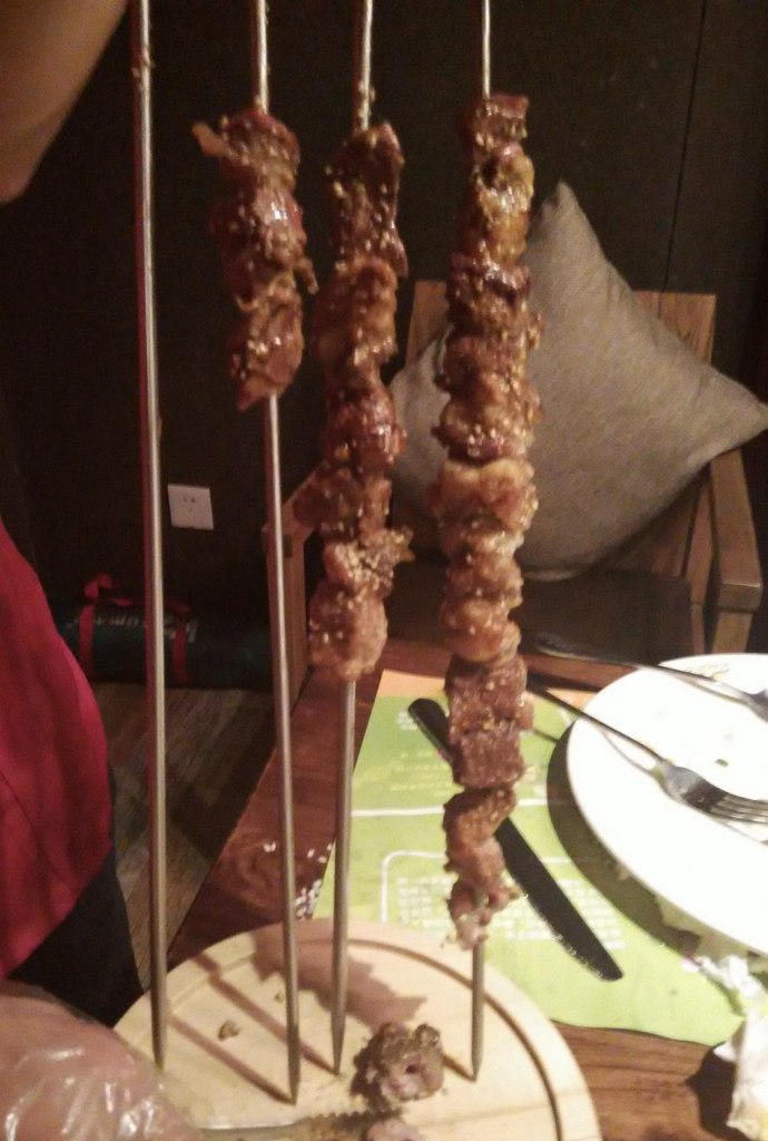 好伦哥回龙观航母店路线,好伦哥回龙观航母店怎么样