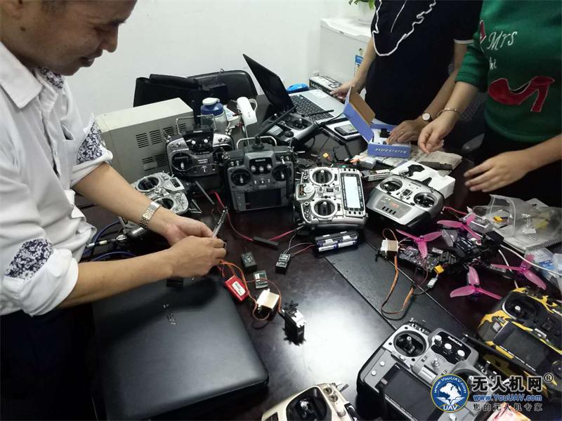 “品质与操控”缺一不可,做到“收放自如”才能”游刃有余”——乐迪遥控