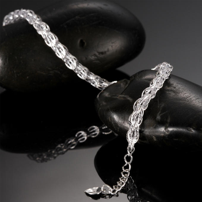 气质优雅怎么养成,举手投足体现人的气质素养