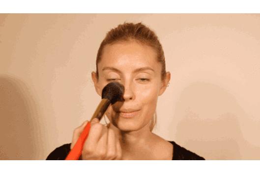 化妆这么多年遮瑕膏你用对了吗,新手必看化妆刷的正确使用方法