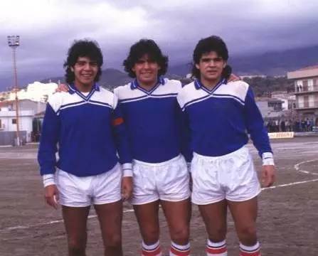 16欧洲杯扎卡兄弟,球知道