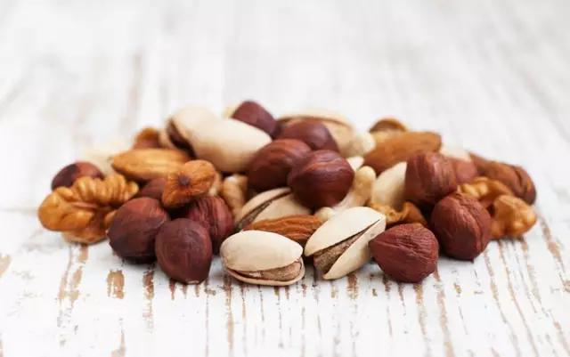 欧洲杯来了西班牙克罗地亚,欧洲杯伪球迷的狂欢又开始了