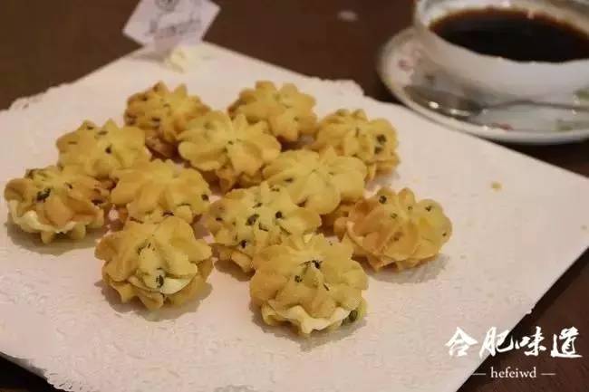 有什么事是一顿美食解决不了,有什么事情是一杯酒解决不了