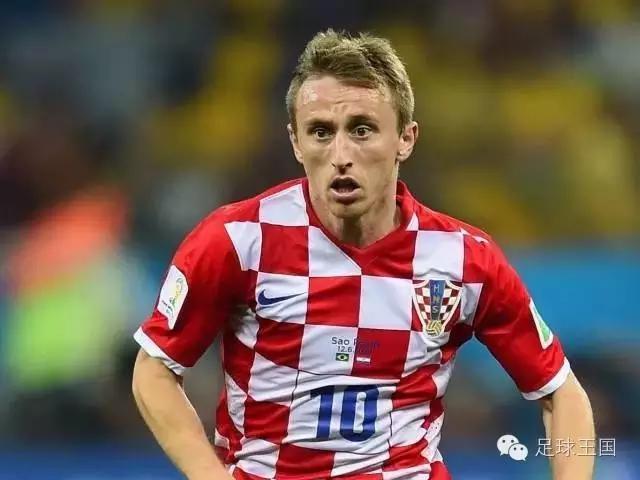 绝对巨星莫德里奇,大中锋莫德里奇