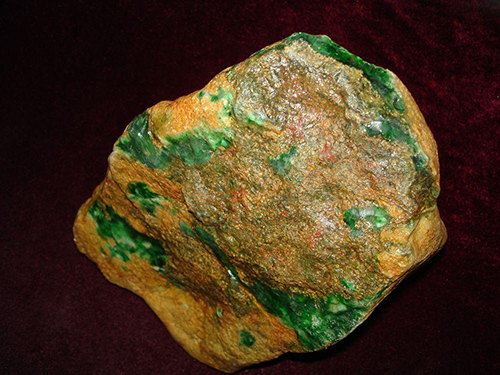 翡翠高货原石欣赏,高货帝王绿翡翠原石欣赏