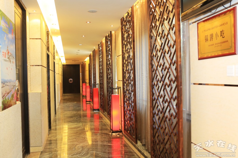 又到花开烂漫时下一句,清明出游来汤峪踏青泡温泉