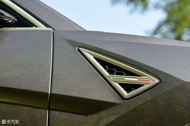 沉浸式体验提车兰博基尼urus,试驾兰博基尼urus顶配