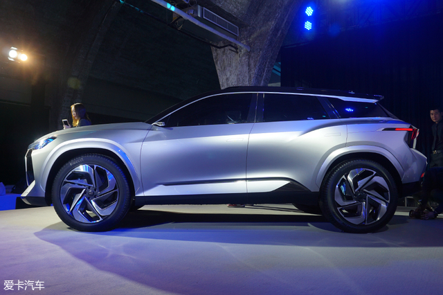 捷途概念车jetourx动态欣赏,捷途轿跑suvjetourx什么时候上市