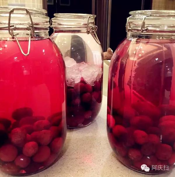 看欧洲杯，就该喝这个：手把手教你做超简单的杨梅烧