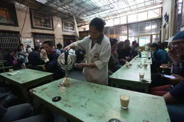 日照有什么好玩的地方,日照金山