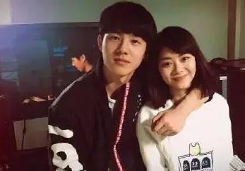 谭松韵跟欧阳娜娜,套路玩得深谁把谁当真视频