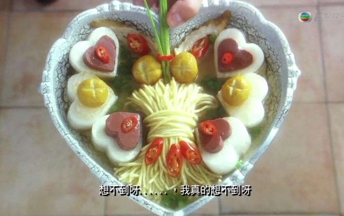 周星驰生日吃面,周星驰星爷高燃登场慢动作