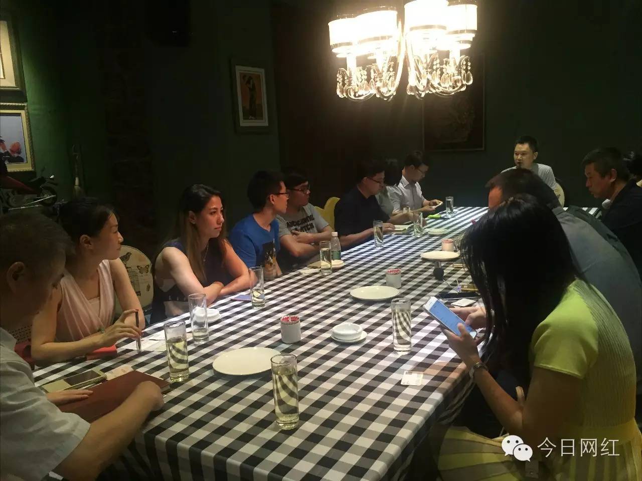 直播平台创始人揭行业真相：“仅10家能存活，机器粉有其意义”