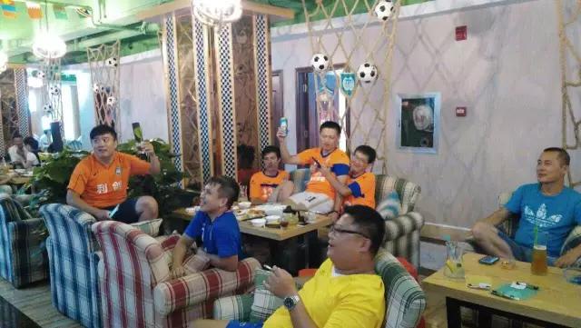 海口餐吧设计案例,哈尔滨足球主题餐吧