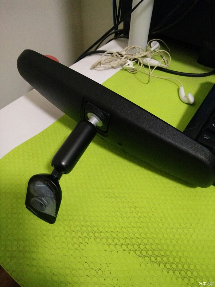 为什么我的中央后视镜会掉下来?