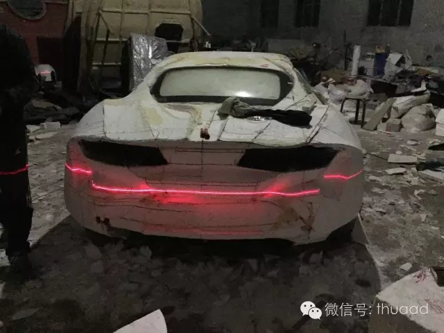 5名本科生，每天只睡6小时，1辆电动轿跑真车，惊艳全场