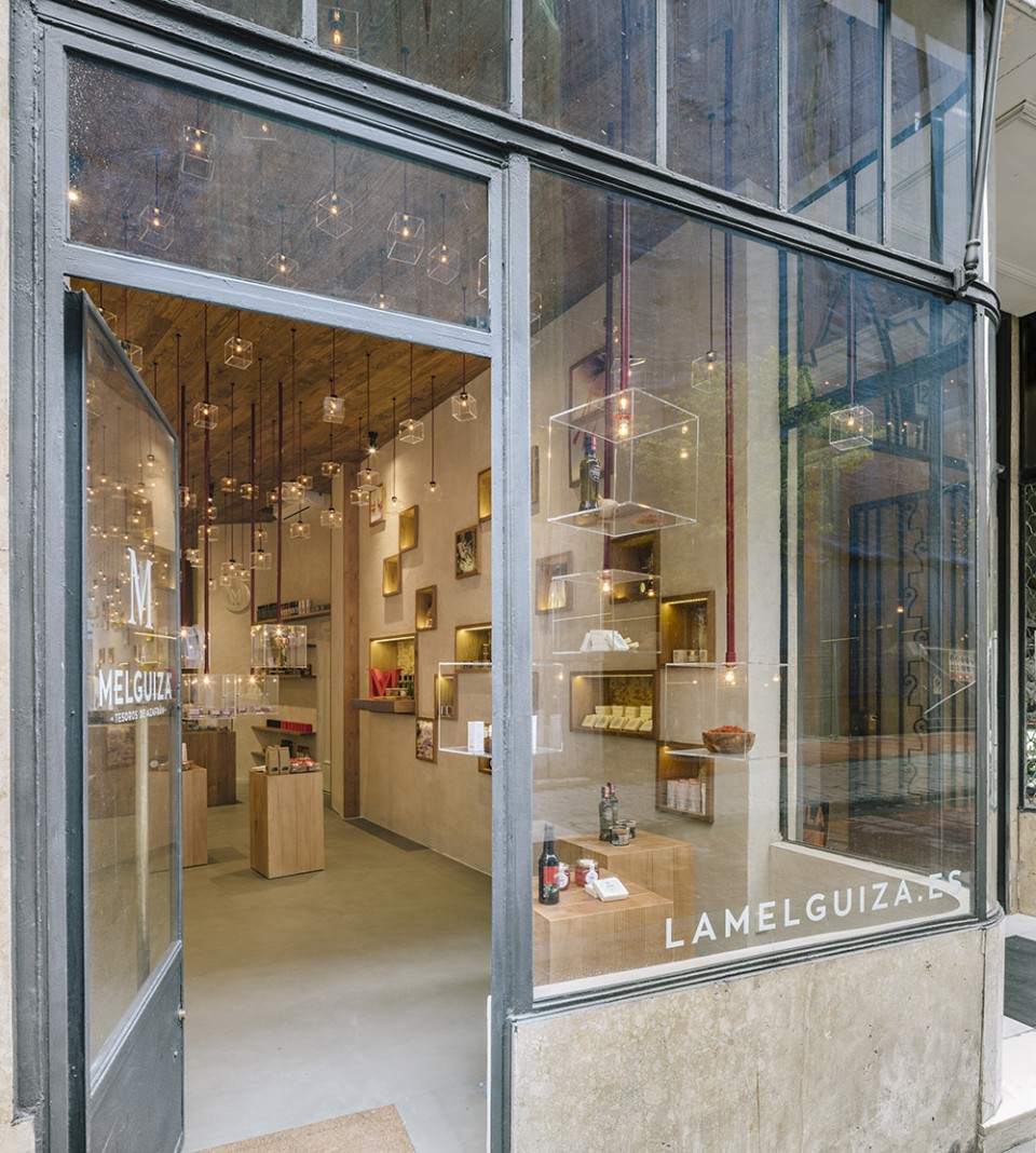 藏红花盒子上面的ssss 是什么意思 (藏红花圆盒子怎么打开)