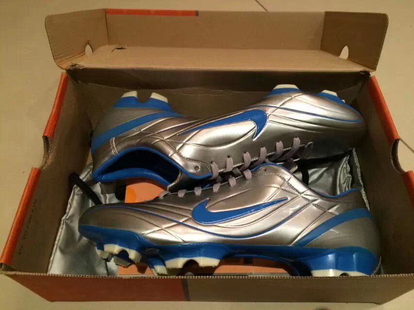 耐克足球鞋刺客纪念款解析,耐克足球鞋刺客进化史